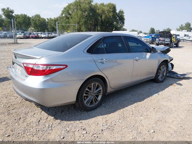 2017 TOYOTA CAMRY SE 4