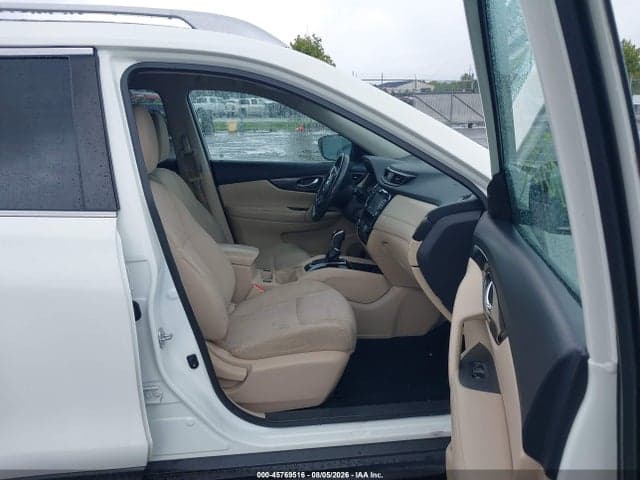 2017 NISSAN ROGUE SV 5