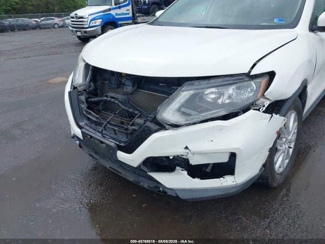 2017 NISSAN ROGUE SV 6