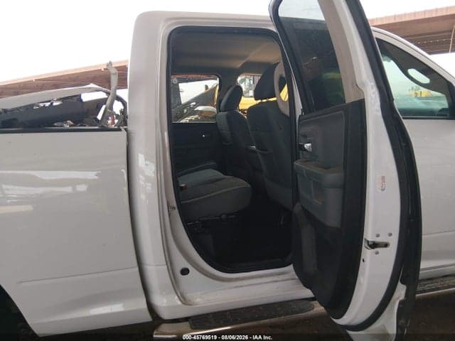 2017 RAM 1500 BIG HORN 4X2 6'4 BOX 8
