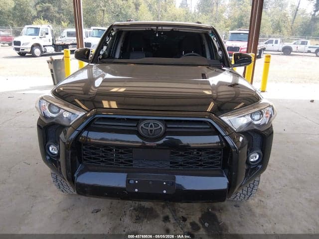 2021 TOYOTA 4RUNNER SR5 6