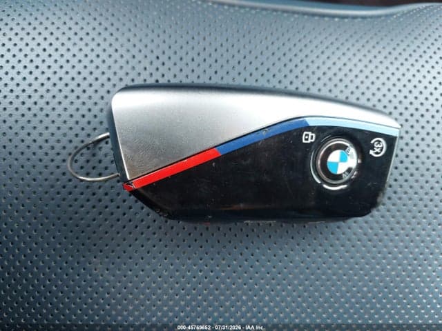 2023 BMW XM 11