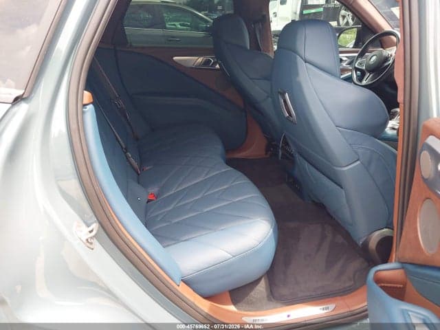 2023 BMW XM 8