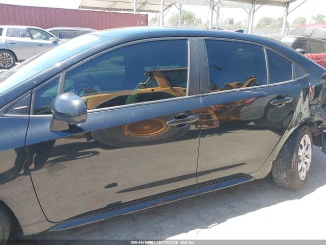 2020 TOYOTA COROLLA LE 15