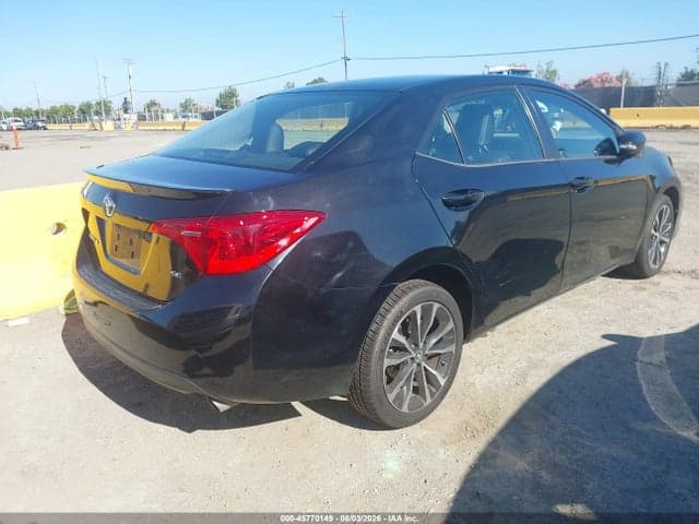 2017 TOYOTA COROLLA SE 4