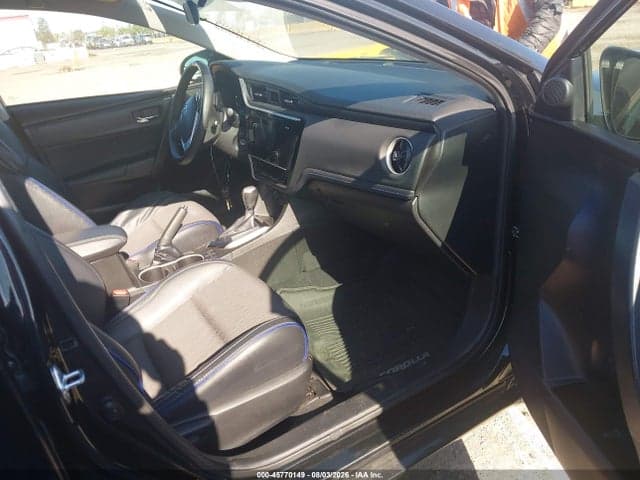 2017 TOYOTA COROLLA SE 5