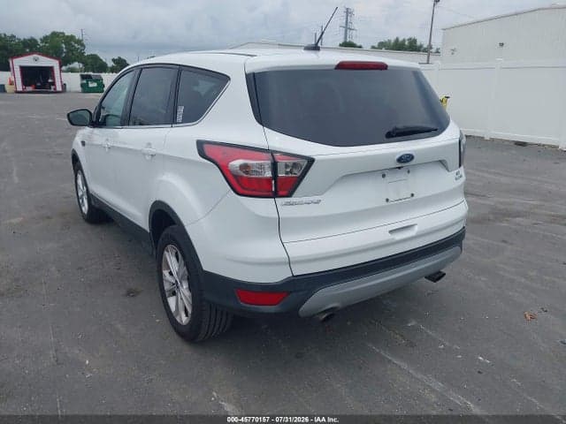 2017 FORD ESCAPE SE 3