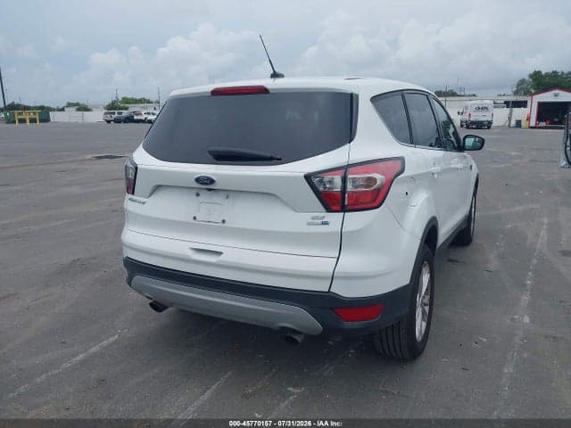 2017 FORD ESCAPE SE 4