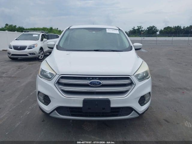 2017 FORD ESCAPE SE 6