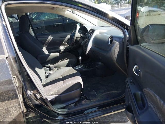 2017 NISSAN VERSA 1.6 SV 5