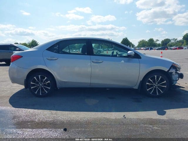 2017 TOYOTA COROLLA SE 14