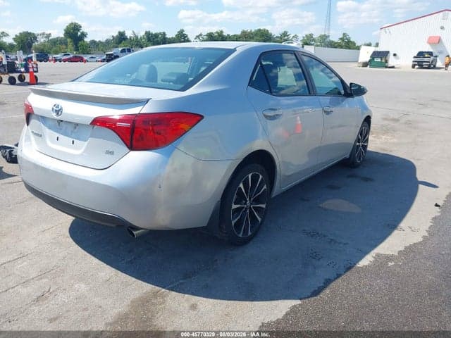2017 TOYOTA COROLLA SE 4