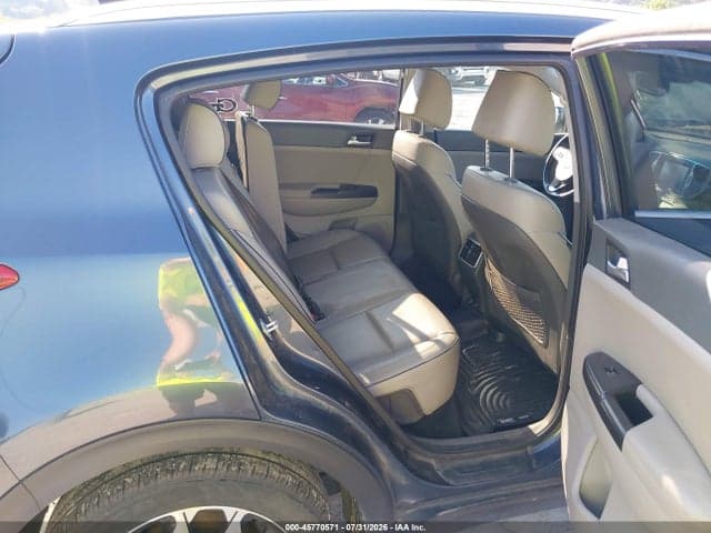 2017 KIA SPORTAGE EX 8