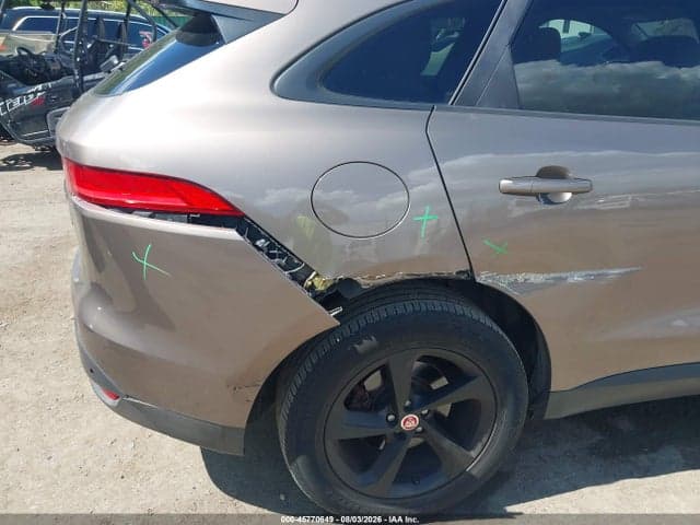 2017 JAGUAR F-PACE 20D PREMIUM 13