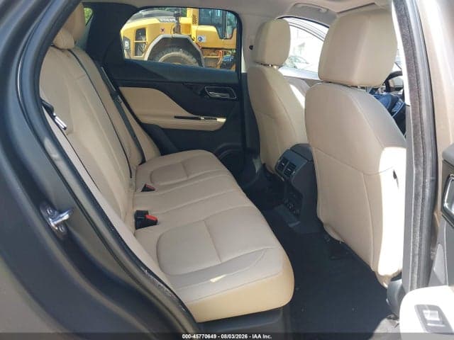 2017 JAGUAR F-PACE 20D PREMIUM 8