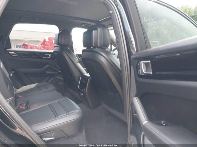 2020 PORSCHE CAYENNE S 8