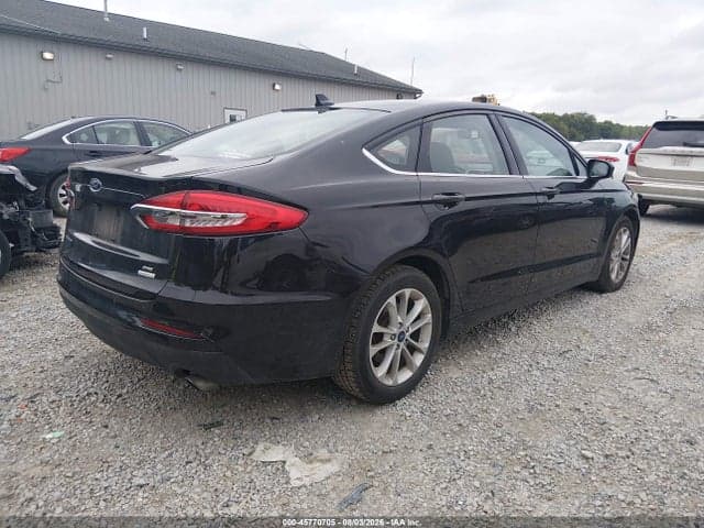 2019 FORD FUSION SE 4