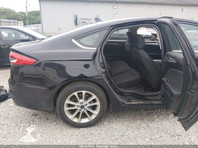 2019 FORD FUSION SE 8