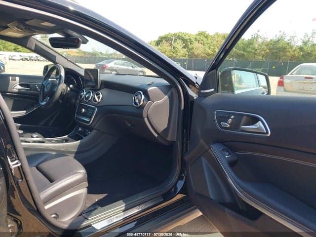 2019 MERCEDES-BENZ GLA 250 4MATIC 5