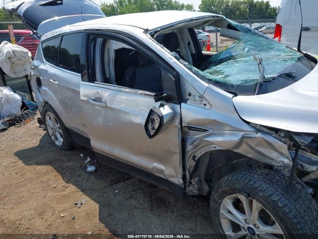 2017 FORD ESCAPE SE 14