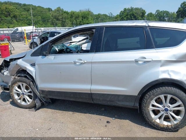2017 FORD ESCAPE SE 15