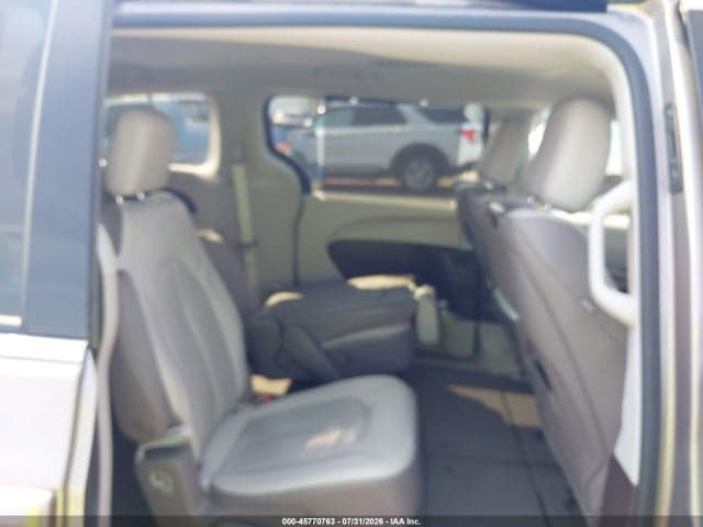 2018 CHRYSLER PACIFICA TOURING L PLUS 8