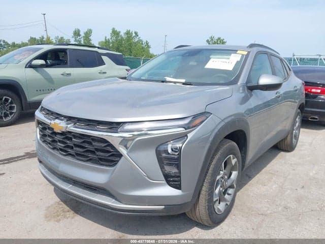 2025 CHEVROLET TRAX FWD LT 2
