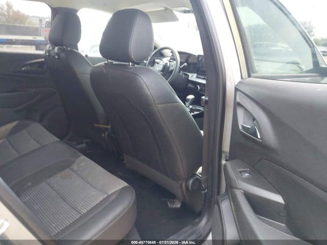 2025 CHEVROLET TRAX FWD LT 8