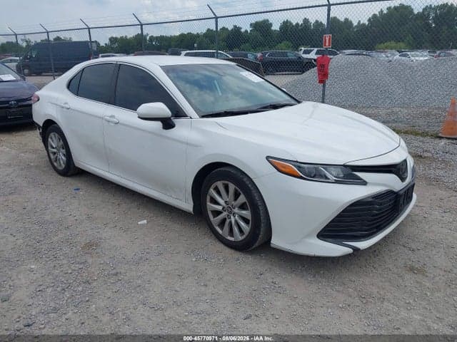 2019 TOYOTA CAMRY LE - 1