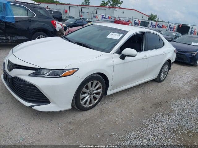 2019 TOYOTA CAMRY LE 2