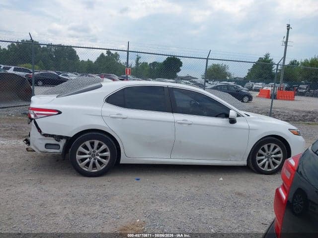 2019 TOYOTA CAMRY LE 13