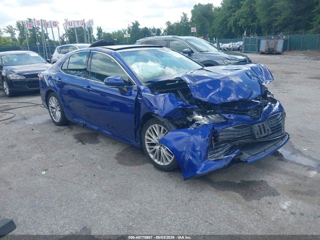 2018 TOYOTA CAMRY XLE - 1