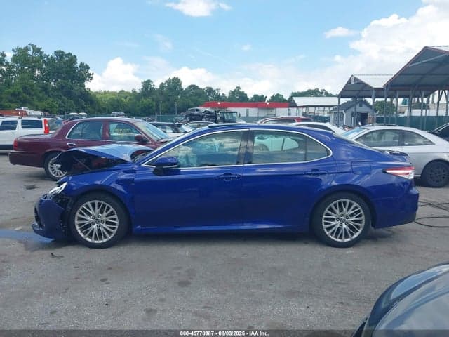 2018 TOYOTA CAMRY XLE 15