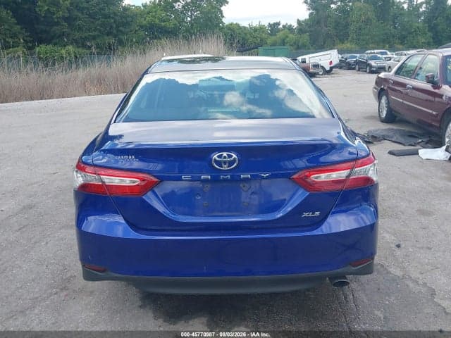 2018 TOYOTA CAMRY XLE 17