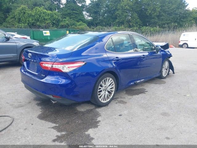 2018 TOYOTA CAMRY XLE 4