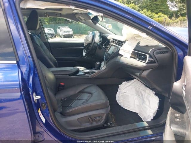 2018 TOYOTA CAMRY XLE 5