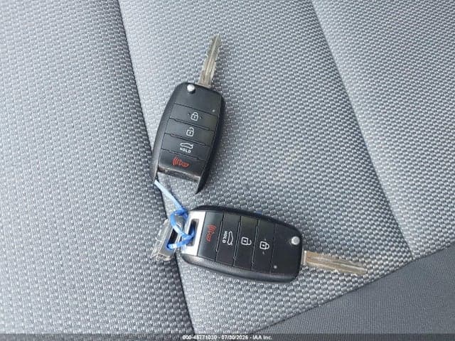 2017 KIA FORTE LX 11
