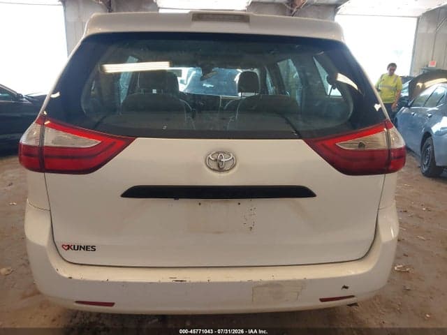 2018 TOYOTA SIENNA L 7 PASSENGER 16