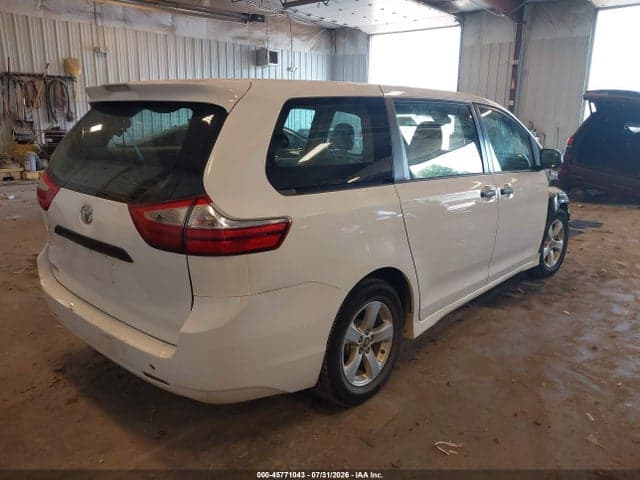 2018 TOYOTA SIENNA L 7 PASSENGER 4