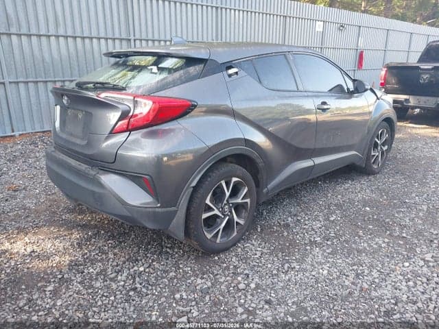 2019 TOYOTA C-HR XLE 4