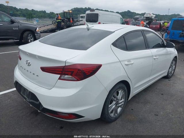 2020 HYUNDAI ELANTRA SEL 4