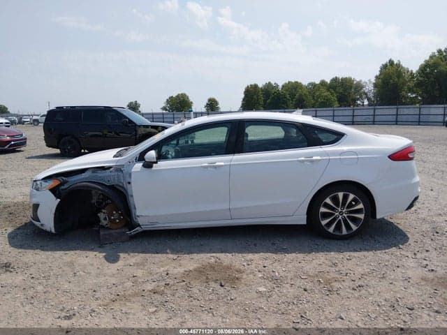 2020 FORD FUSION SE 15