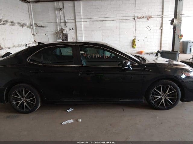 2021 TOYOTA CAMRY SE 13