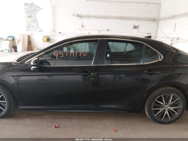 2021 TOYOTA CAMRY SE 14