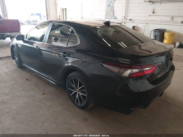 2021 TOYOTA CAMRY SE 3