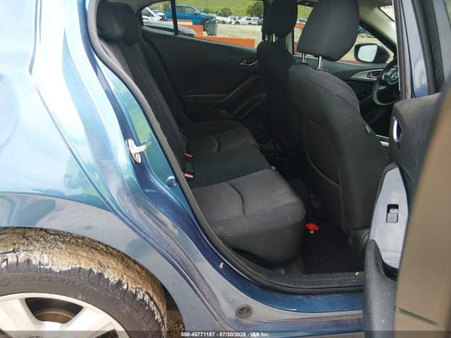 2018 MAZDA MAZDA3 SPORT 8