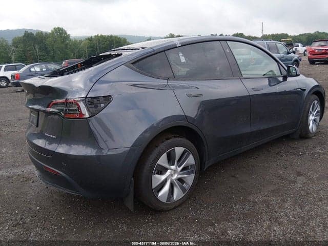 2023 TESLA MODEL Y 4