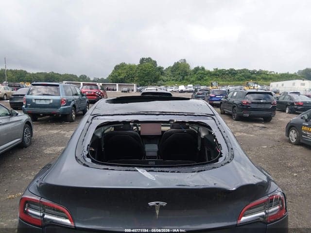 2023 TESLA MODEL Y 6