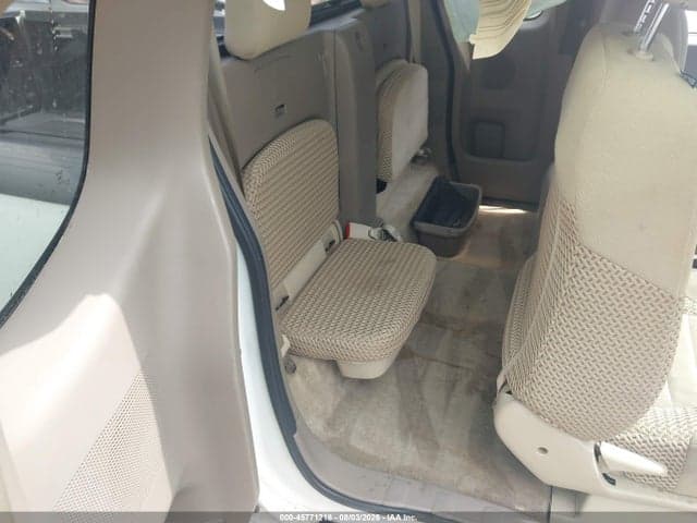 2017 NISSAN FRONTIER SV 8