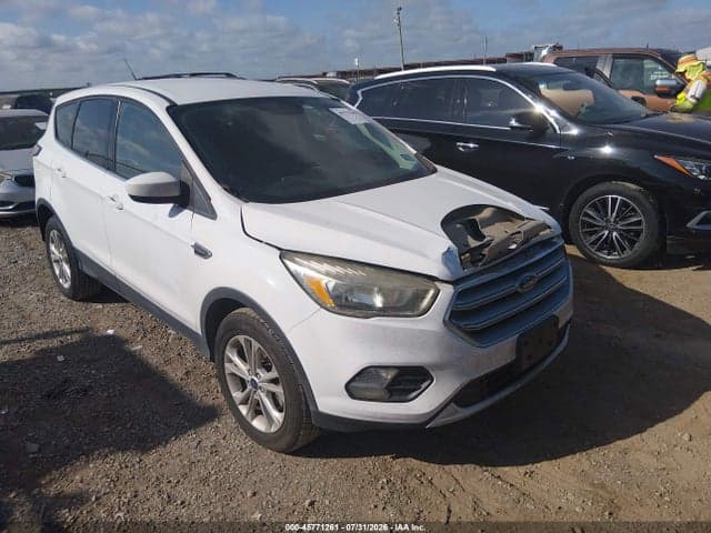 2017 FORD ESCAPE SE 1